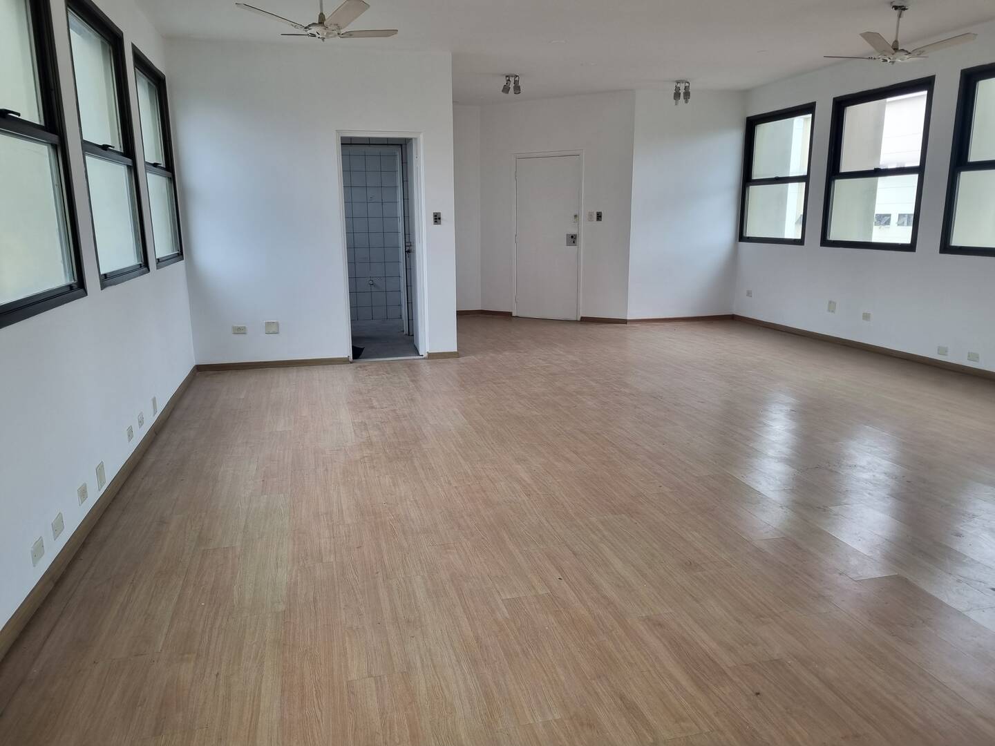 #GL-AP1432 - Sala para Venda em Santos - SP