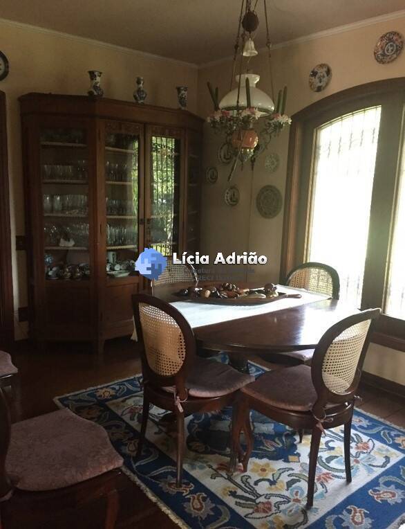 Casa à venda com 6 quartos, 400m² - Foto 12