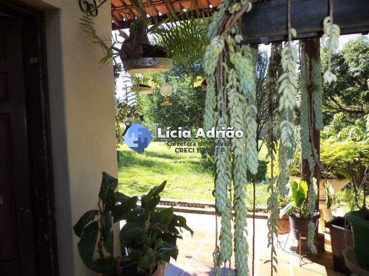 Casa à venda com 4 quartos, 400m² - Foto 1