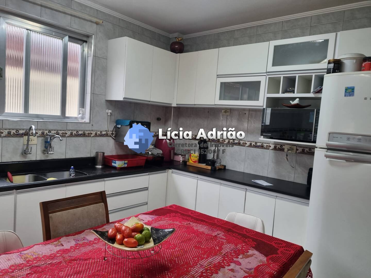 Apartamento à venda com 3 quartos, 150m² - Foto 2