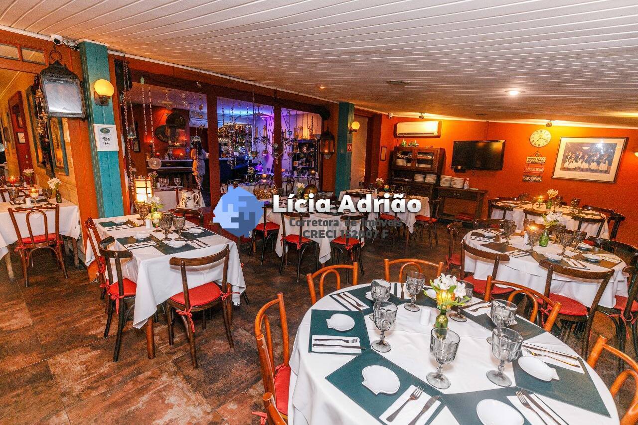 Casa, 3 quartos, 238 m² - Foto 1