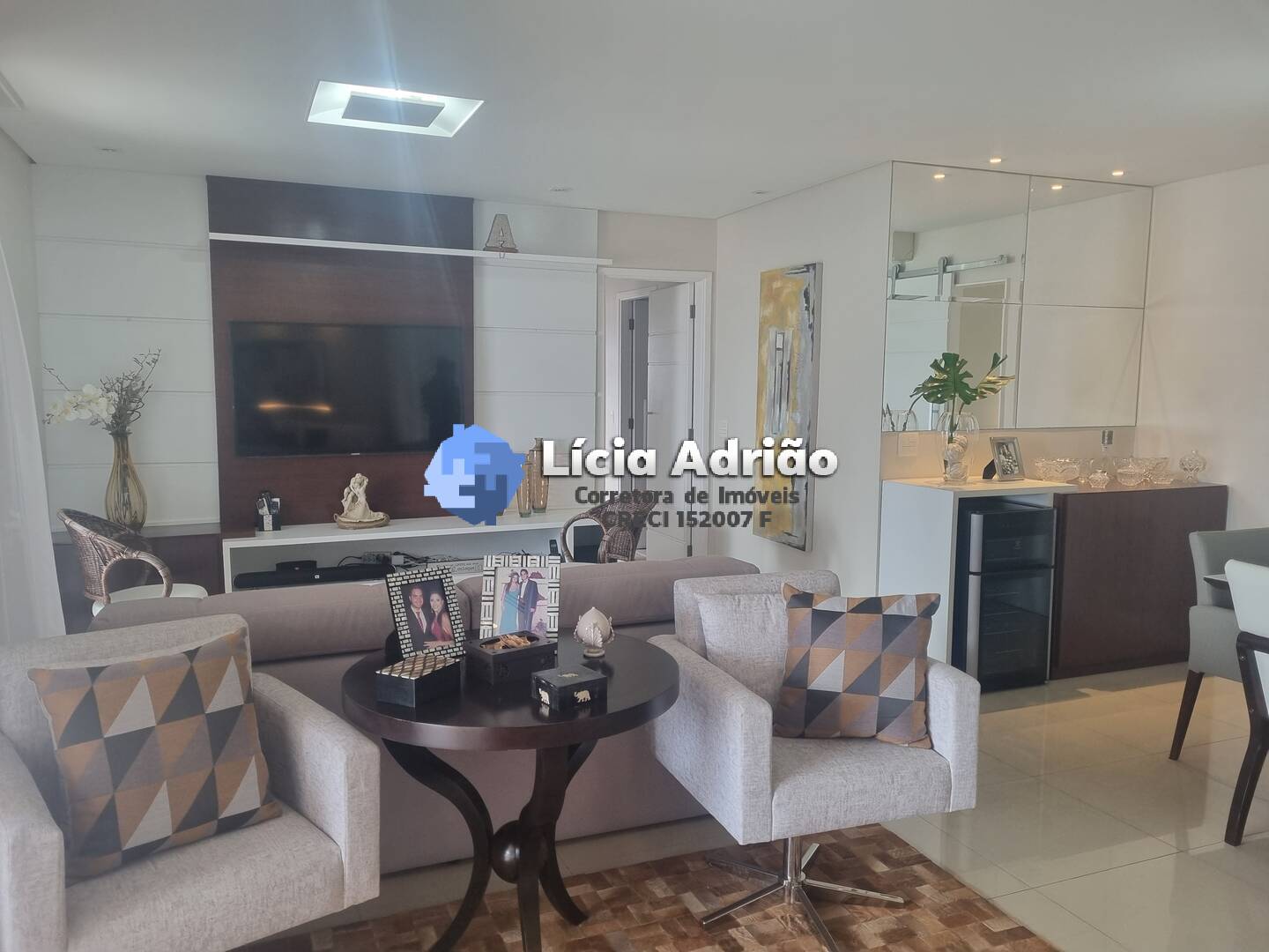 Apartamento para alugar com 3 quartos, 148m² - Foto 3