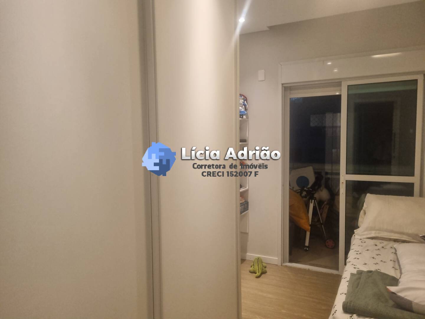 Apartamento à venda com 4 quartos, 232m² - Foto 16