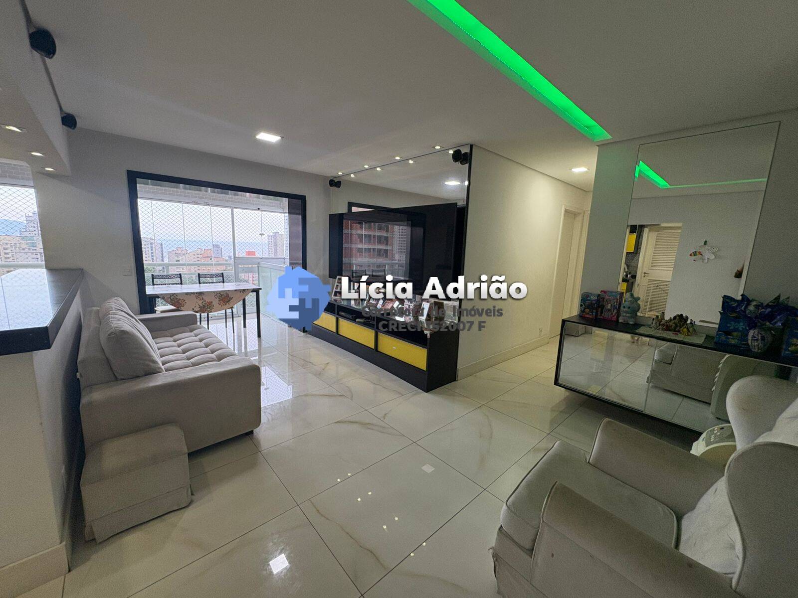 Apartamento à venda com 2 quartos, 79m² - Foto 4