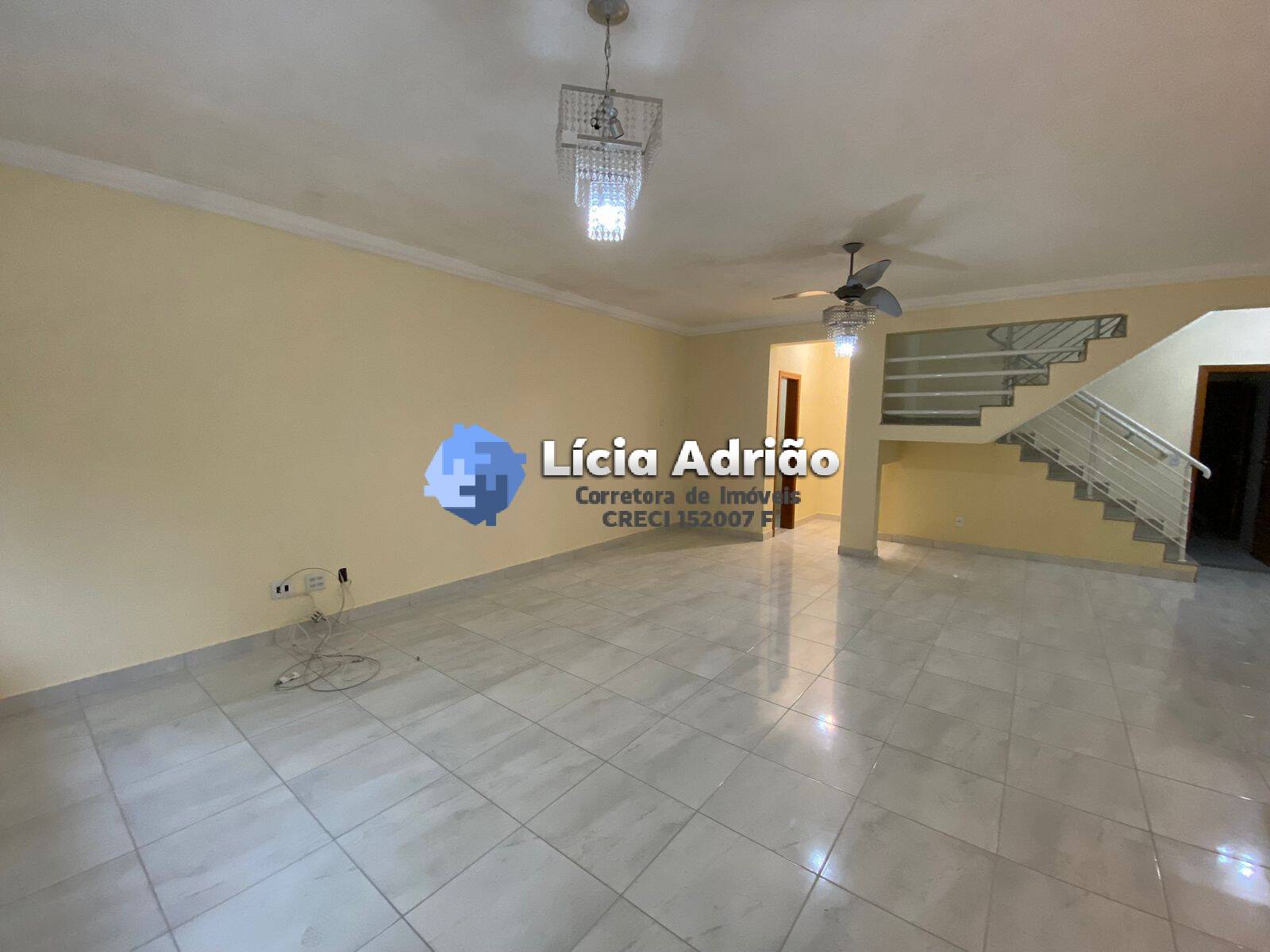 Apartamento para alugar com 4 quartos, 264m² - Foto 1